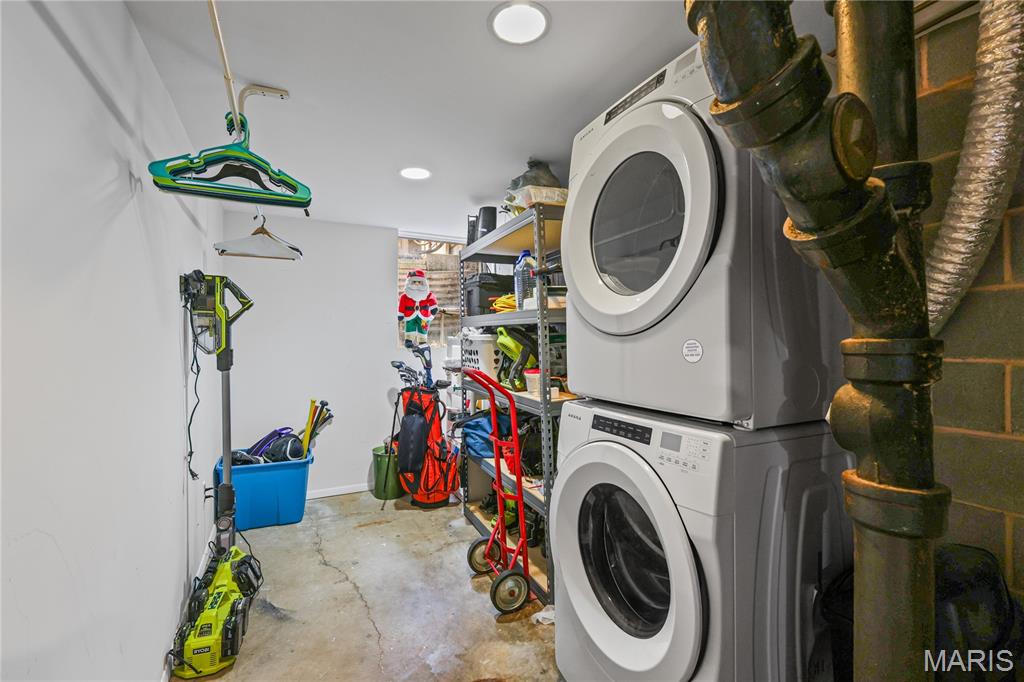 Carroll Wood Condo - Residential