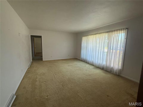 Tiny photo for 37 Holiday Drive, Hannibal, MO 63401 (MLS # 26037852)