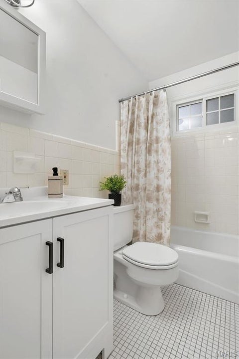 Tiny photo for 642 Windrush Drive, Kirkwood, MO 63122 (MLS # 26066812)