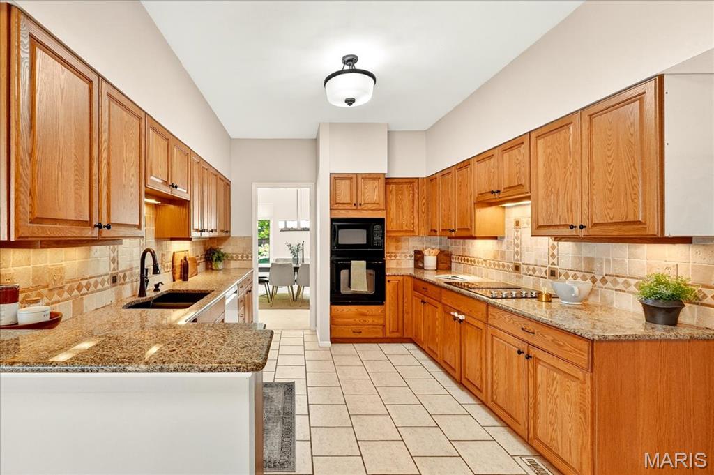 Village Of University Place 1 The - Residential