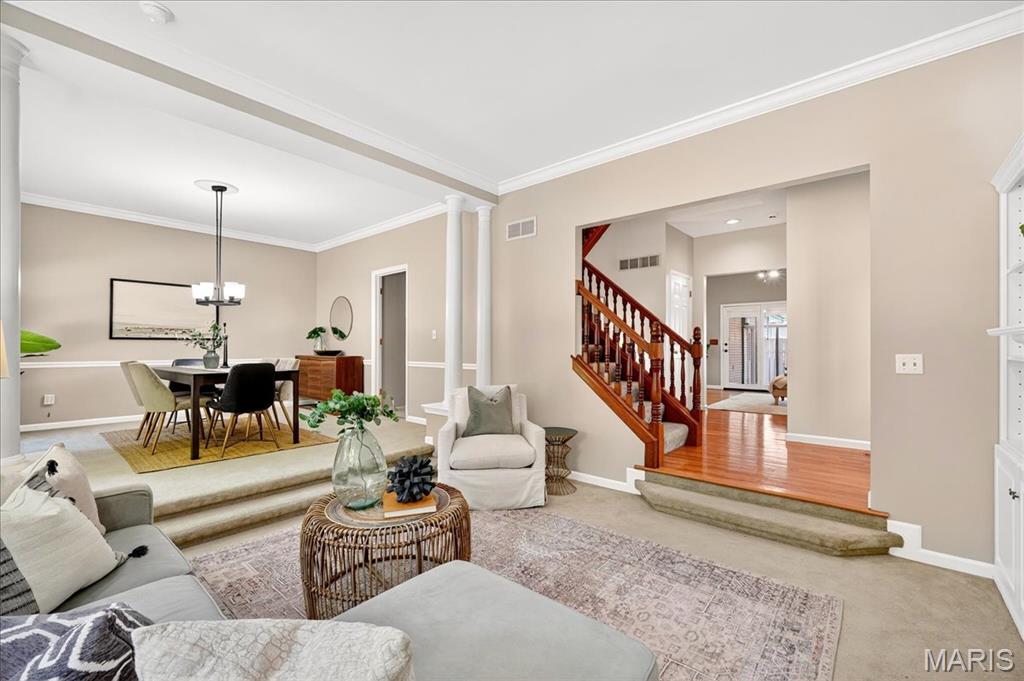 Village Of University Place 1 The - Residential