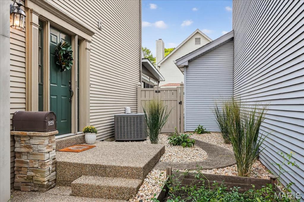 Village Of University Place 1 The - Residential