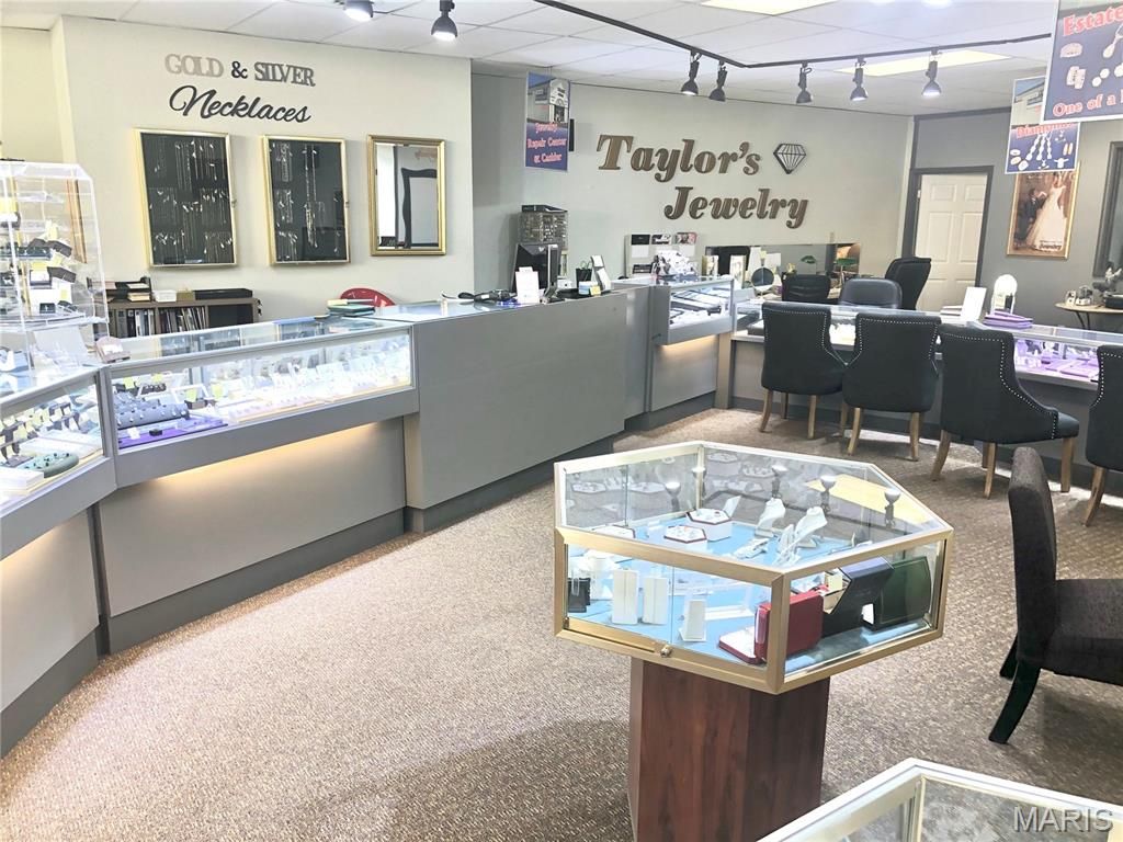 Photo of 813 N Pine Street, Rolla, MO 65401 (MLS # 25078341)