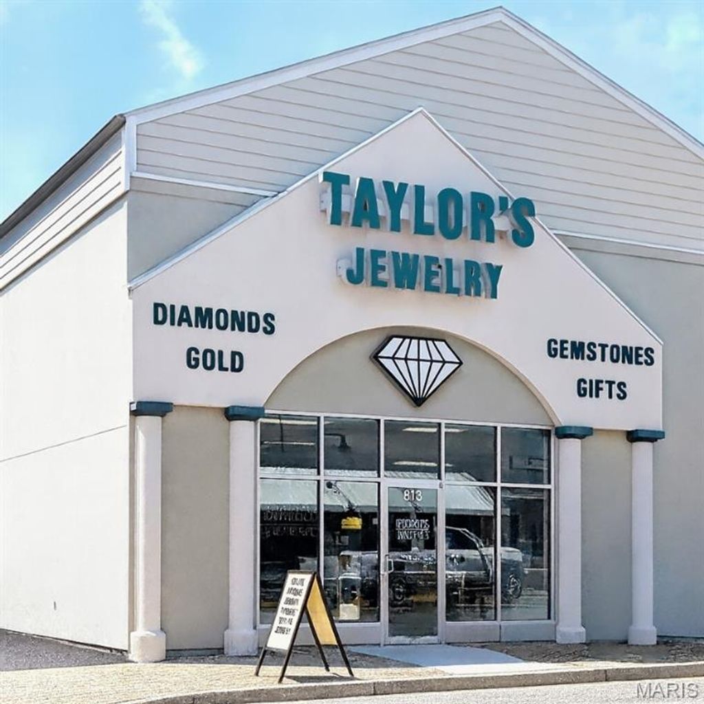 Photo of 813 N Pine Street, Rolla, MO 65401 (MLS # 25078341)