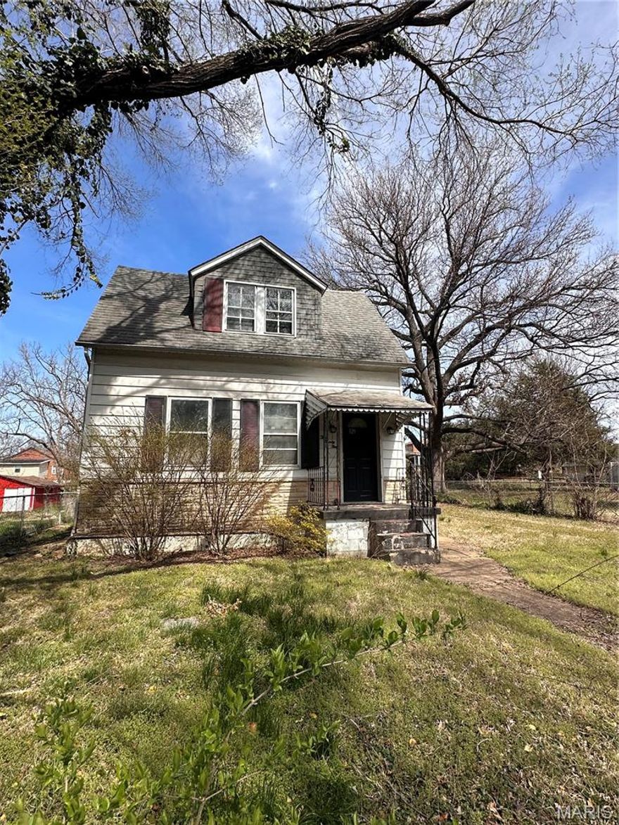 Investor Opportunity! Bring your vision and creativity to this spacious property ready for its next chapter. Situated on a large lot and originally built in 1883, this home is full of character and potential but in need of a full renovation or tear down and rebuild. Featuring 3 bedrooms, 1 full bath, a generously sized dining room, and an oversized kitchen footprint, the layout offers a strong foundation for transformation. Whether you’re looking for your next flip, rental, or restoration project, this property is a chance to create something special. Schedule your showing today and bring this historic charmer back to life!