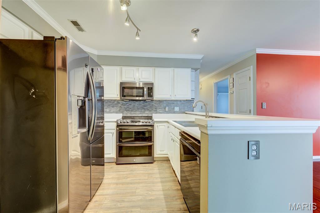 Spring Hill Farm Condo 28th - Residential