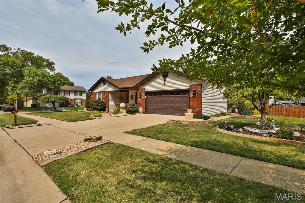 12211 Country Place Drive