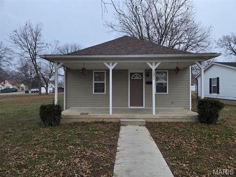 1571 Jefferson Street Carlyle IL 62231