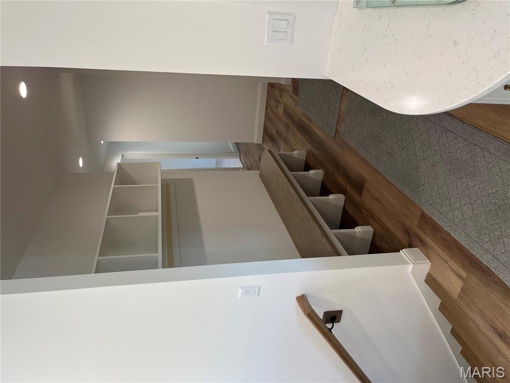 477 Parkview Lane
