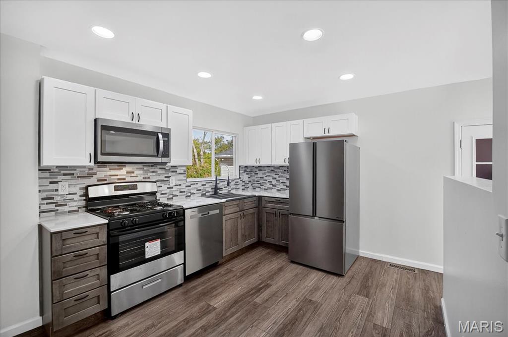 St Louis, Missouri 63136, United States, 3 Bedrooms Bedrooms, ,2 BathroomsBathrooms,Residential,Active,223456