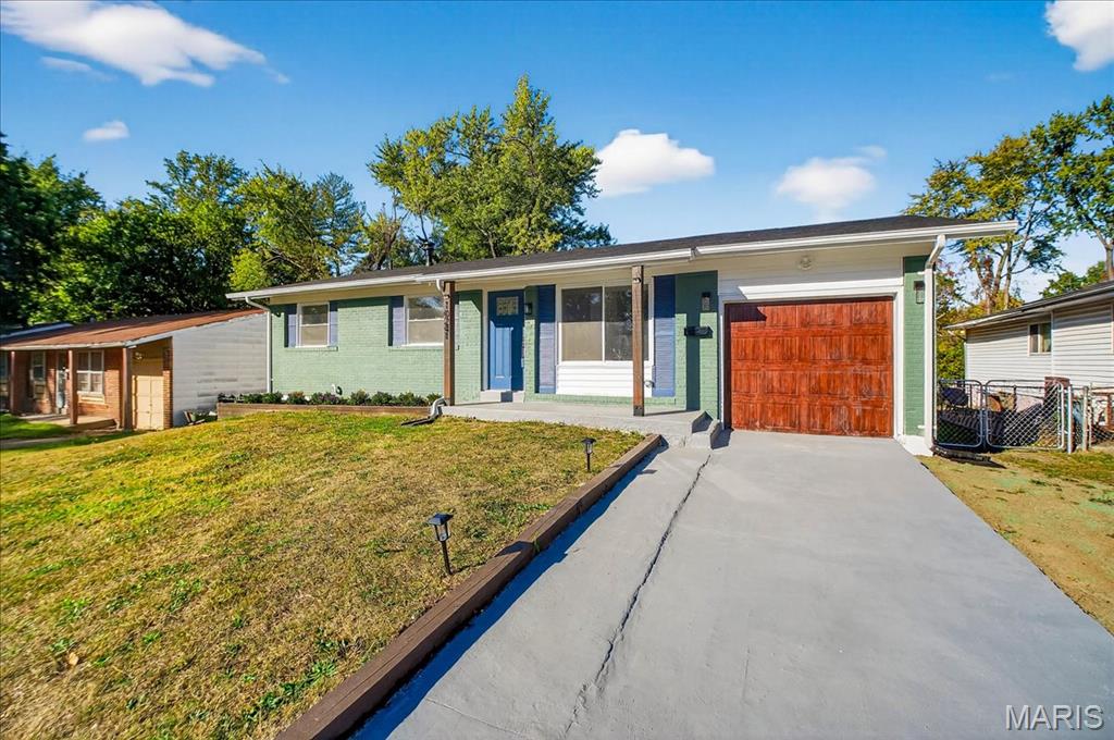 St Louis, Missouri 63136, United States, 3 Bedrooms Bedrooms, ,2 BathroomsBathrooms,Residential,Active,223456