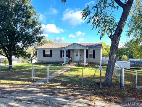 Photo of 307 Clara Avenue, Potosi, MO 63664 (MLS # 26066962)