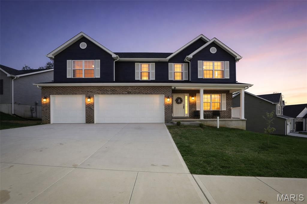Photo of 228 Red Maple Court, Hillsboro, MO 63050 (MLS # 26021674)
