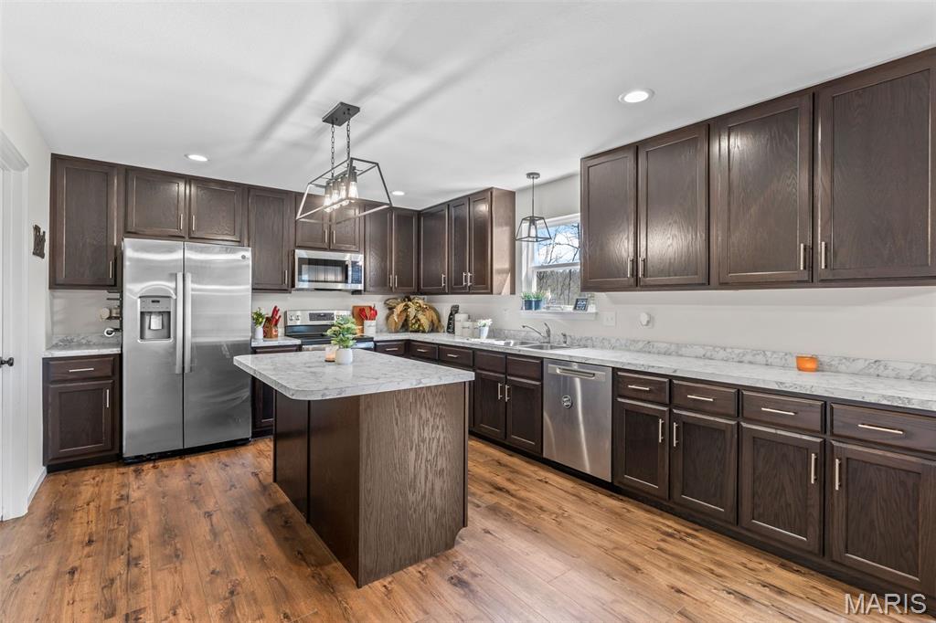 Twin Pines - Residential