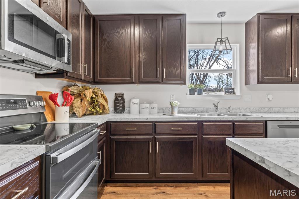 Twin Pines - Residential