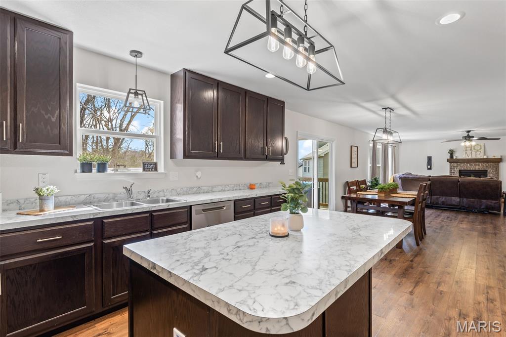 Twin Pines - Residential