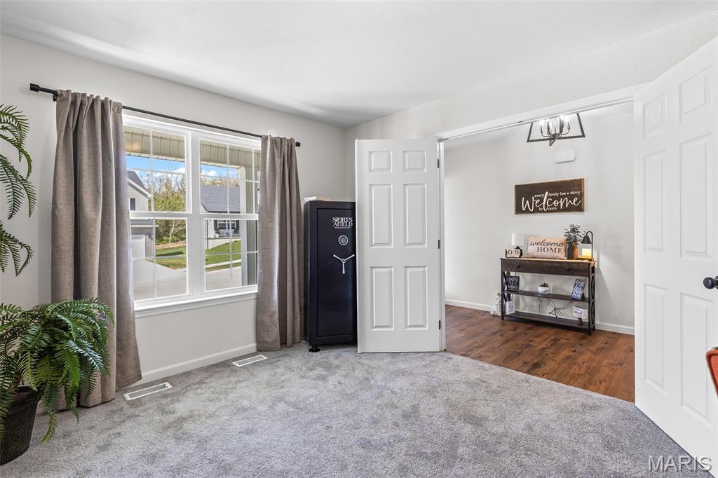 Twin Pines - Residential