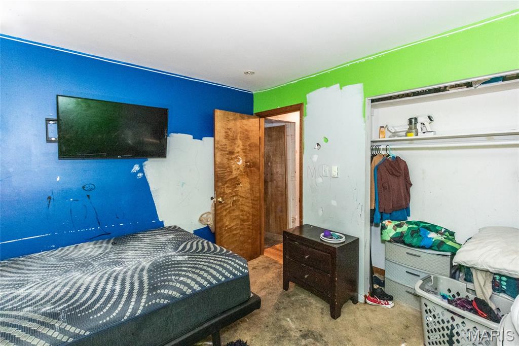 Hazelwood, Missouri 63042, United States, ,2 BathroomsBathrooms,Residential,Pending,167873