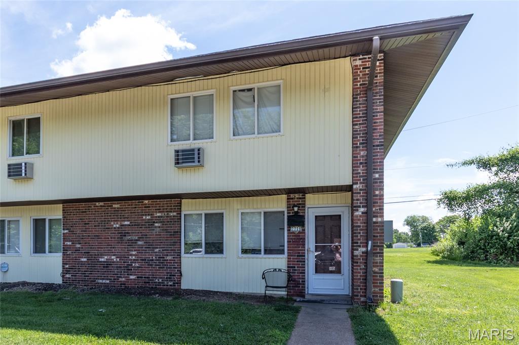 Hazelwood, Missouri 63042, United States, ,2 BathroomsBathrooms,Residential,Pending,167873