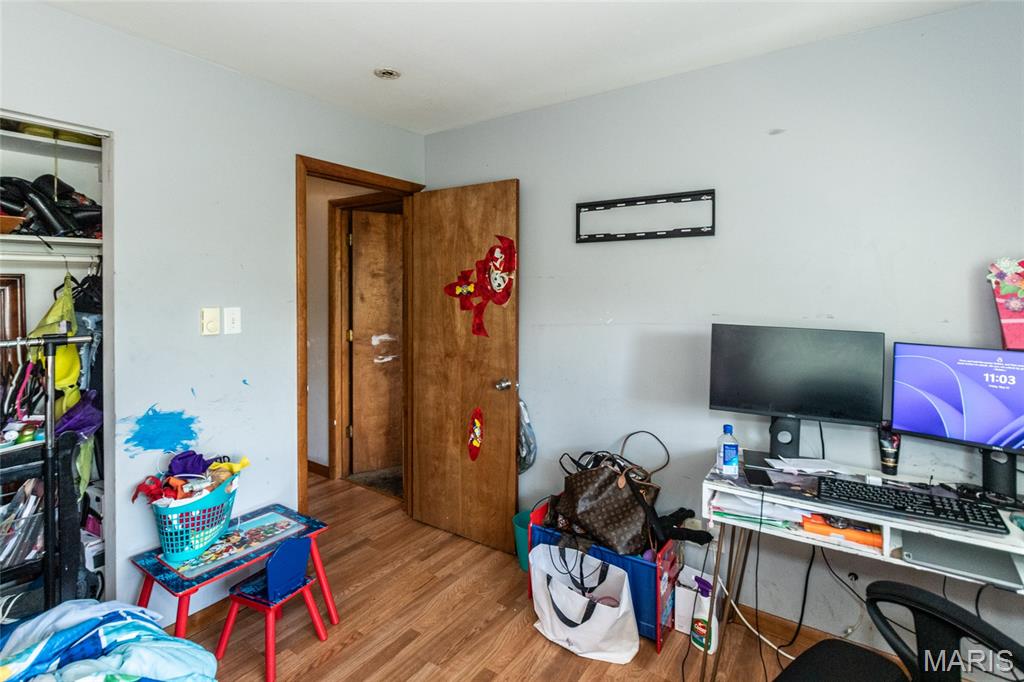 Hazelwood, Missouri 63042, United States, ,2 BathroomsBathrooms,Residential,Pending,167873