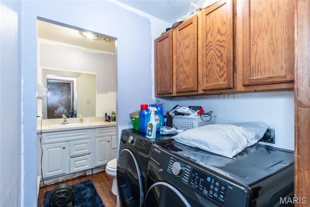 Hazelwood, Missouri 63042, United States, ,2 BathroomsBathrooms,Residential,Pending,167873