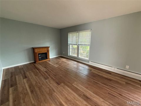Tiny photo for 846 Dumont Place, St Louis, MO 63125 (MLS # 26031160)