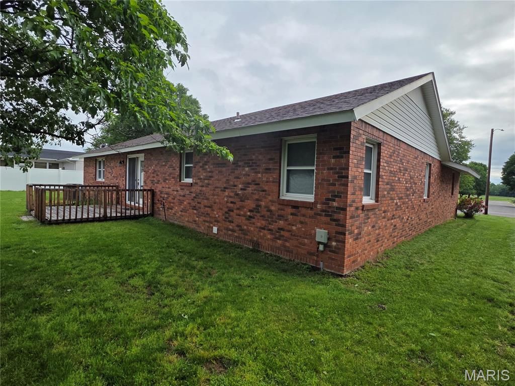 Photo of 705 Linden Lane, Sikeston, MO 63801 (MLS # 26026329)