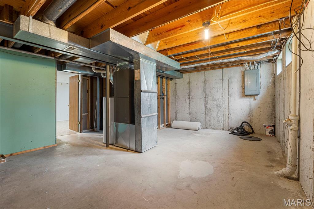 St Charles, Missouri 63303, United States, 2 Bedrooms Bedrooms, ,3 BathroomsBathrooms,Residential,Active,161571