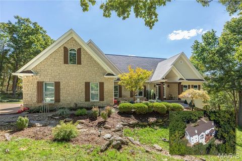 1512 Saint James Place Court Wildwood MO 63038
