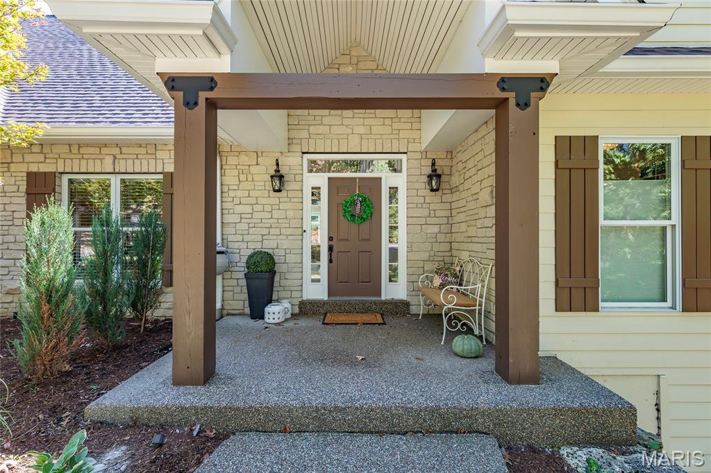 1512 Saint James Place Court