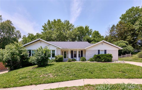 Tiny photo for 14338 Millbriar Circle, Chesterfield, MO 63017 (MLS # 26019492)