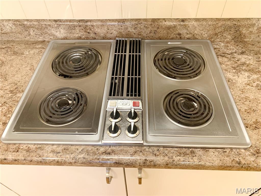 Coeur De Royale Condo - Residential