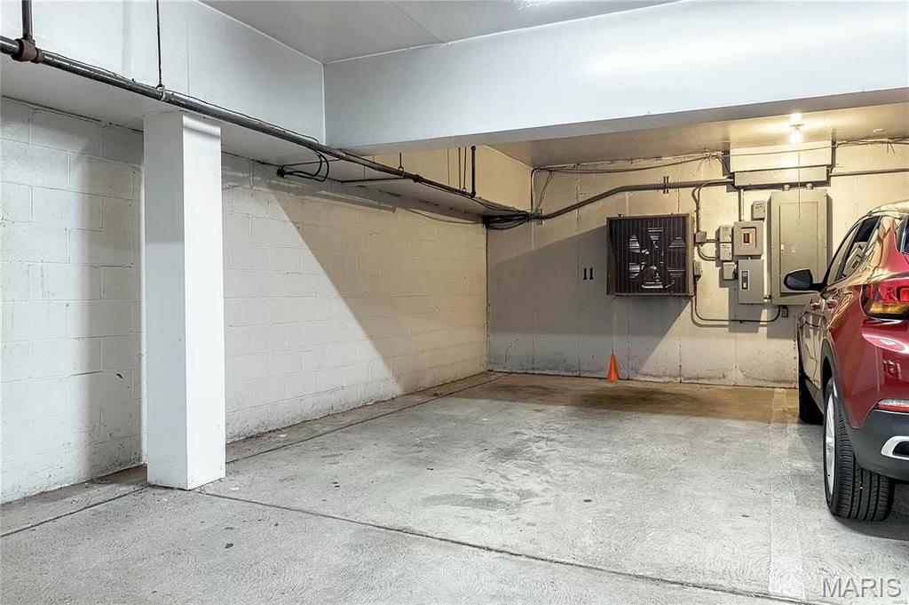 Coeur De Royale Condo - Residential