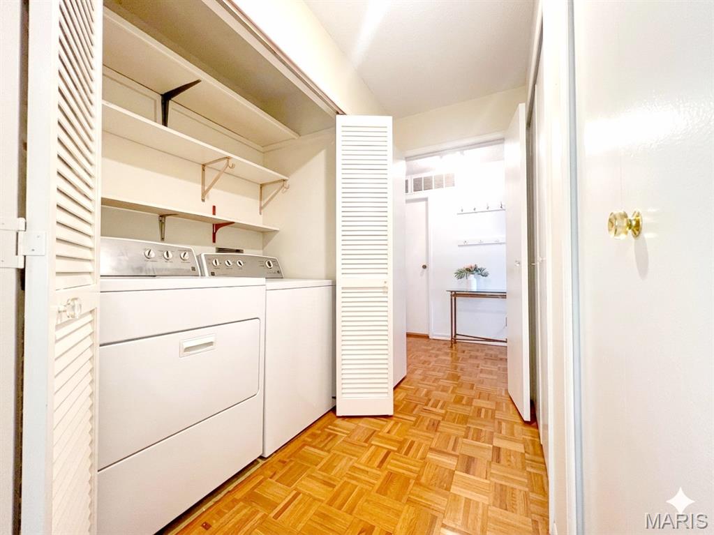 Coeur De Royale Condo - Residential