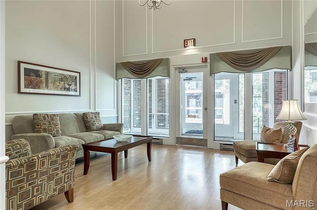 Coeur De Royale Condo - Residential