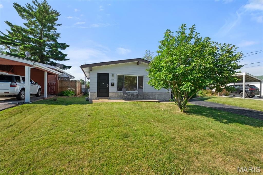 228 Deane Court