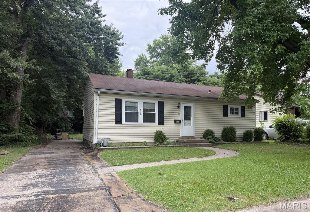 Photo 1 of 2 — 636 Royal Heights Road, Belleville, IL 62226