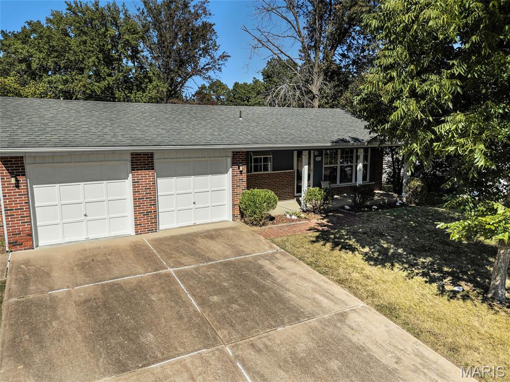 St Louis, Missouri 63125, United States, 3 Bedrooms Bedrooms, ,2 BathroomsBathrooms,Residential,Coming Soon,221829