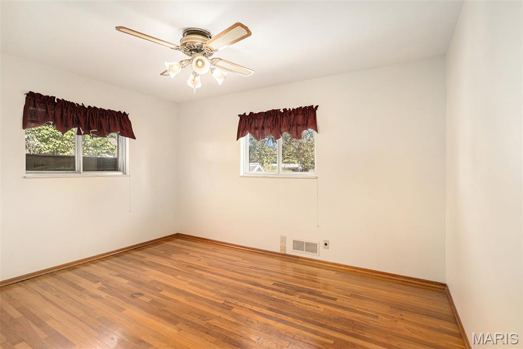 St Louis, Missouri 63125, United States, 3 Bedrooms Bedrooms, ,2 BathroomsBathrooms,Residential,Coming Soon,221829