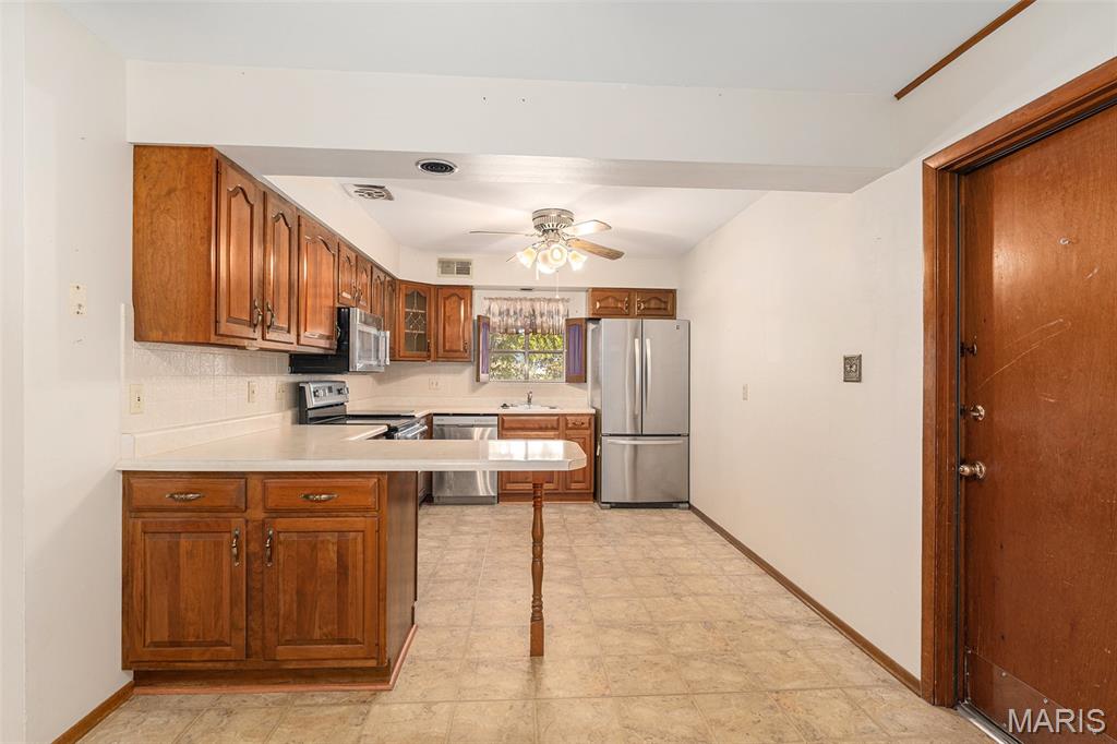 St Louis, Missouri 63125, United States, 3 Bedrooms Bedrooms, ,2 BathroomsBathrooms,Residential,Coming Soon,221829