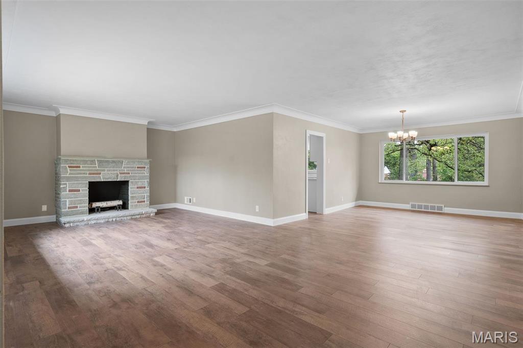 St Louis, Missouri 63123, United States, 2 Bedrooms Bedrooms, ,1 BathroomBathrooms,Residential,Pending,124635