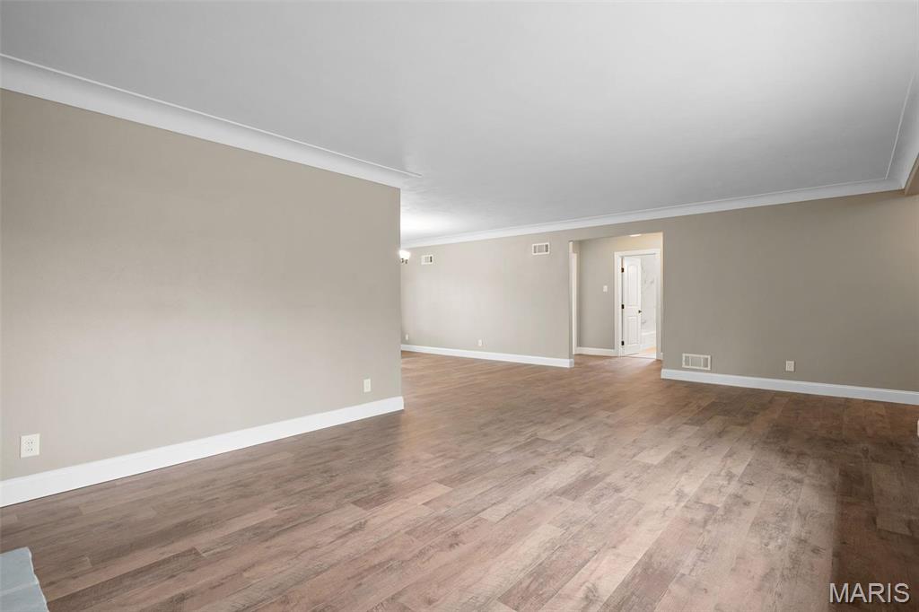 St Louis, Missouri 63123, United States, 2 Bedrooms Bedrooms, ,1 BathroomBathrooms,Residential,Pending,124635