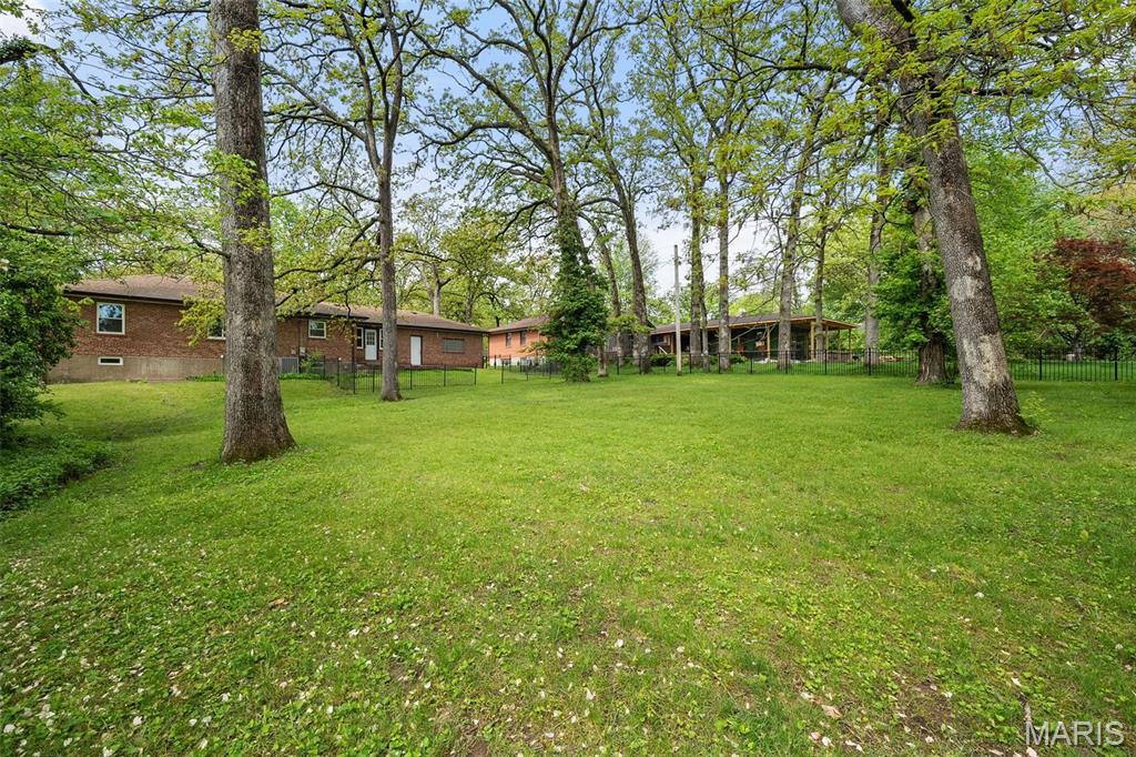 St Louis, Missouri 63123, United States, 2 Bedrooms Bedrooms, ,1 BathroomBathrooms,Residential,Pending,124635