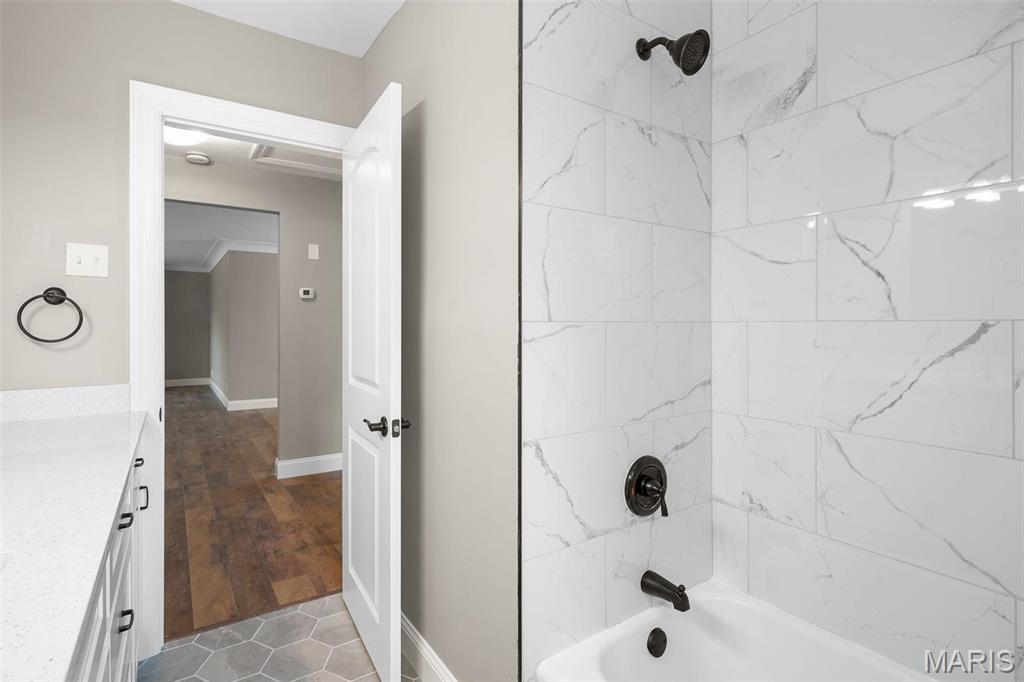 St Louis, Missouri 63123, United States, 2 Bedrooms Bedrooms, ,1 BathroomBathrooms,Residential,Pending,124635