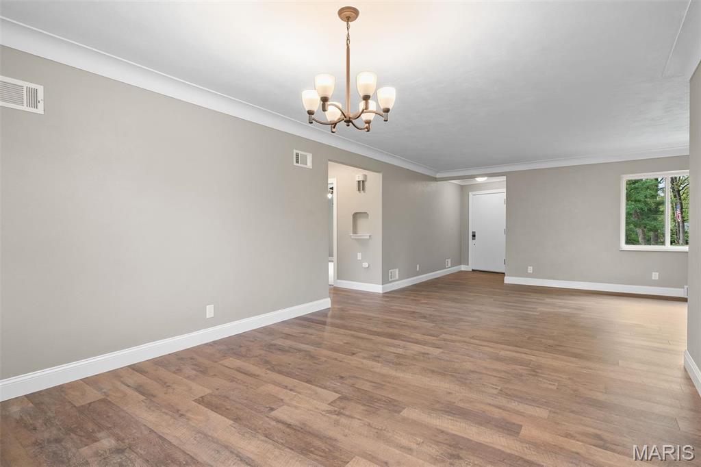 St Louis, Missouri 63123, United States, 2 Bedrooms Bedrooms, ,1 BathroomBathrooms,Residential,Pending,124635