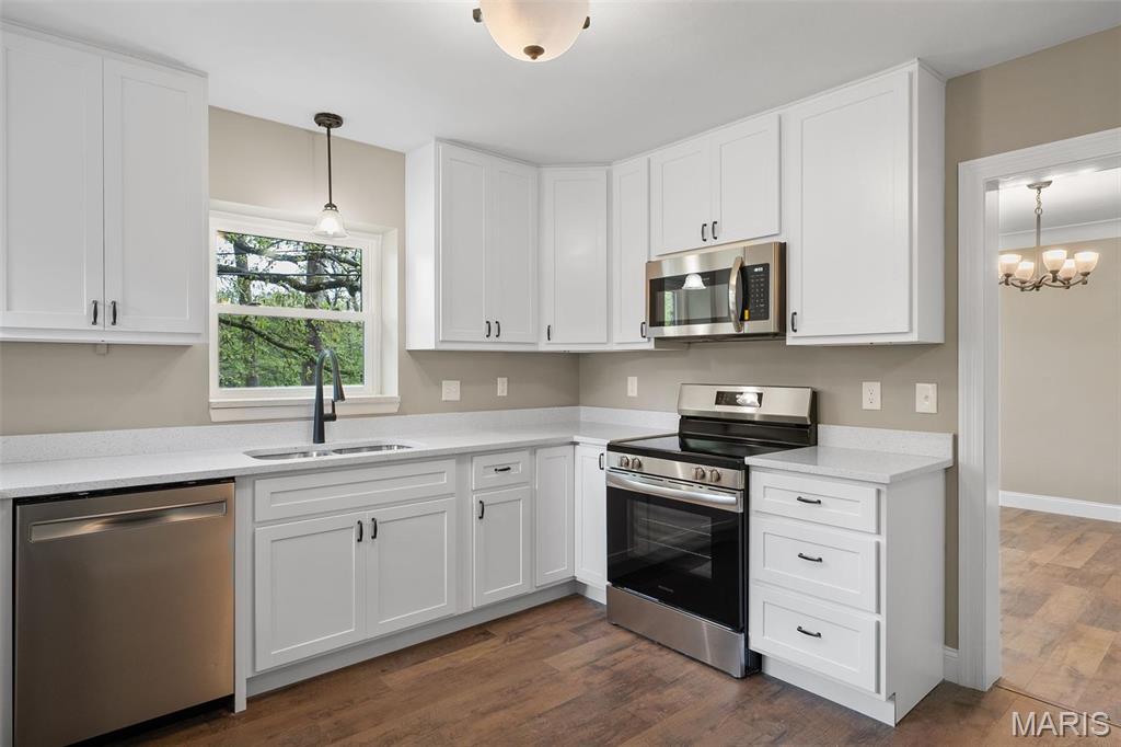 St Louis, Missouri 63123, United States, 2 Bedrooms Bedrooms, ,1 BathroomBathrooms,Residential,Pending,124635