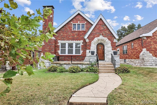 1620 GRAPE AVE, SAINT LOUIS, MO 63147 - Image 2c4d0945e8854f1c64a1b1164cdbbb21/2832825177