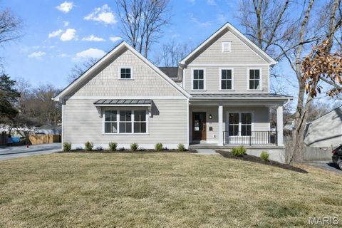 Tiny photo for 112 Oakwood Avenue, Webster Groves, MO 63119 (MLS # 26012716)