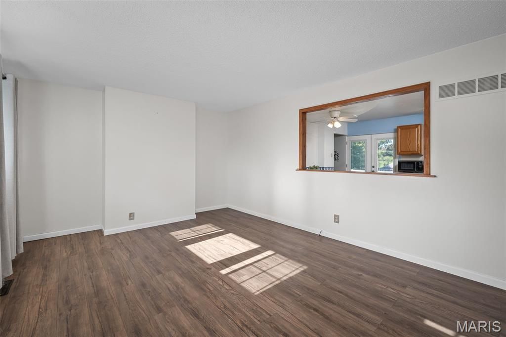 Photo of 25 Francisca Drive, Florissant, MO 63031 (MLS # 25068290)