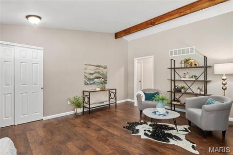 2715 Narraganset Drive